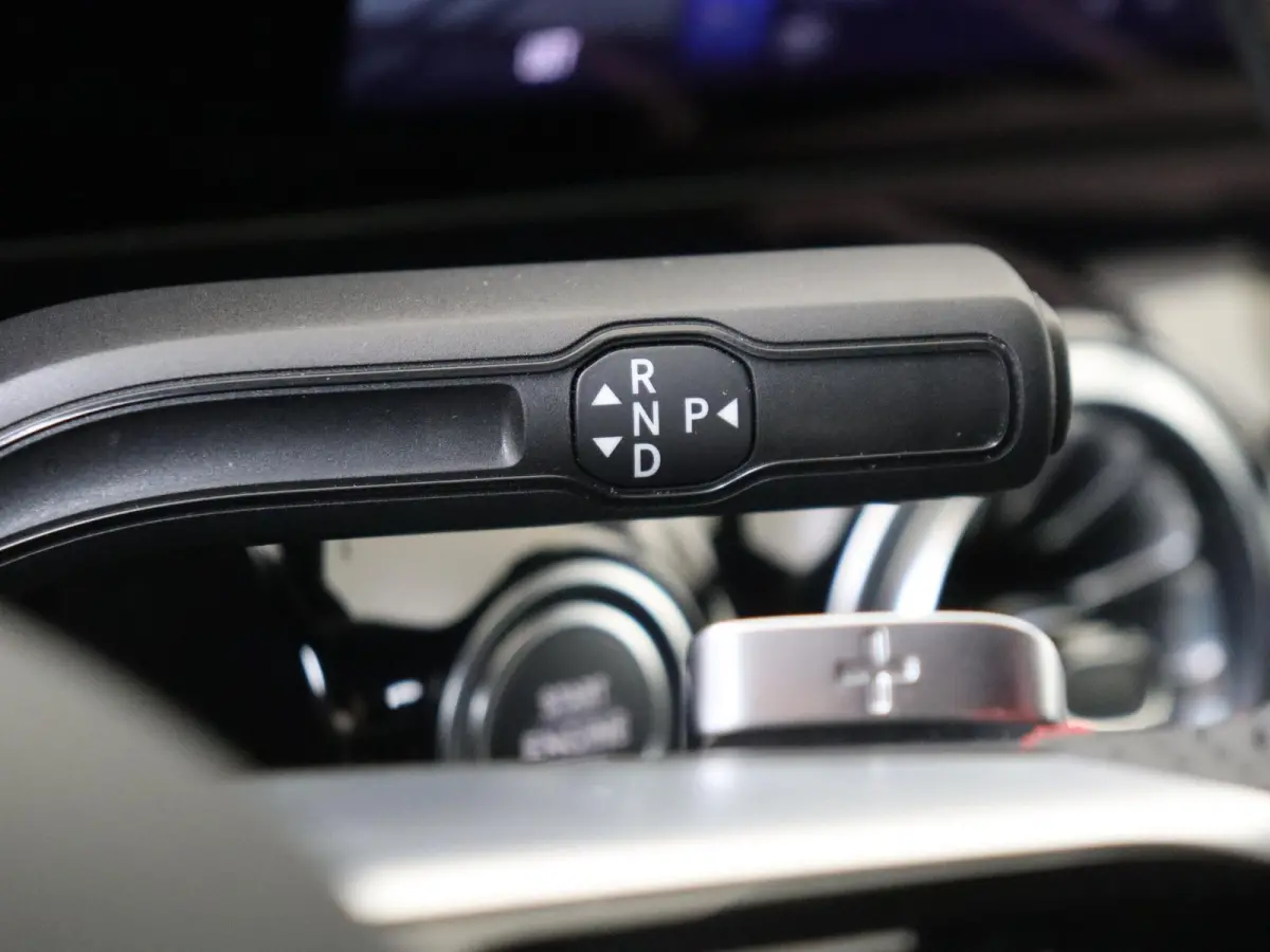 250 e AMG Line / Night pakket/ 20"/ 360 Camera/ KEYLESS GO