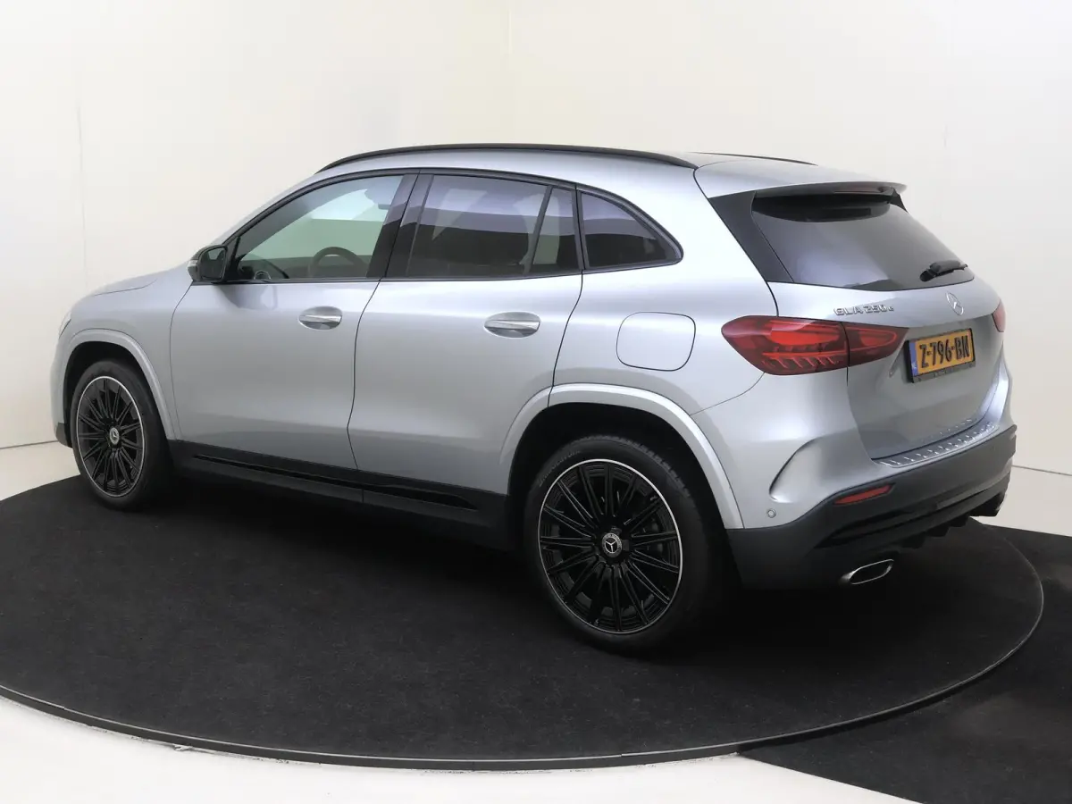 250 e AMG Line / Night pakket/ 20"/ 360 Camera/ KEYLESS GO
