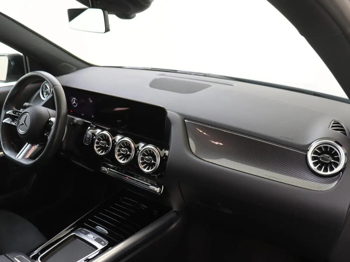250 e AMG Line / Night pakket/ 20"/ 360 Camera/ KEYLESS GO