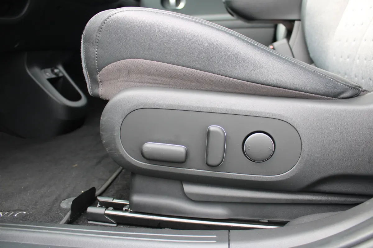 Connect 77.4 kWh | Panoramadak | | Achteruitrijcamera | Airco (automatisch) | Apple Carplay/Android Auto|telefoonintegratie premium
