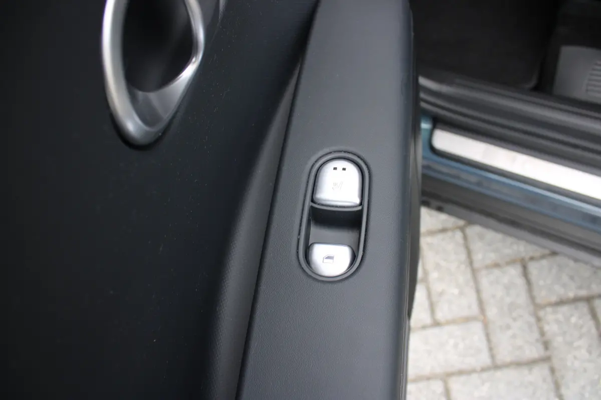 Connect 77.4 kWh | Panoramadak | | Achteruitrijcamera | Airco (automatisch) | Apple Carplay/Android Auto|telefoonintegratie premium