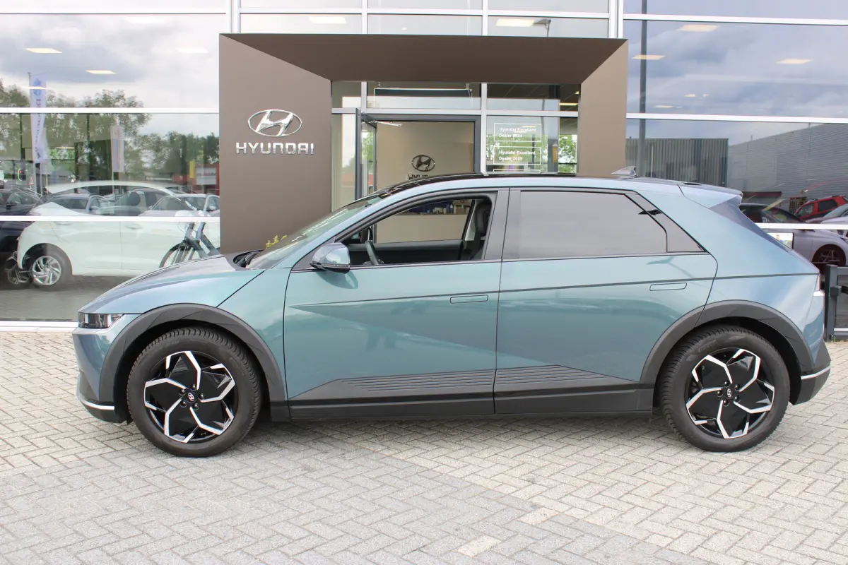 Connect 77.4 kWh | Panoramadak | | Achteruitrijcamera | Airco (automatisch) | Apple Carplay/Android Auto|telefoonintegratie premium