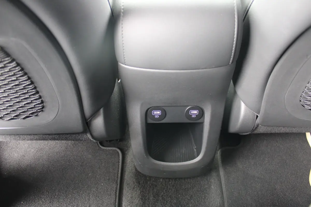 Connect 77.4 kWh | Panoramadak | | Achteruitrijcamera | Airco (automatisch) | Apple Carplay/Android Auto|telefoonintegratie premium