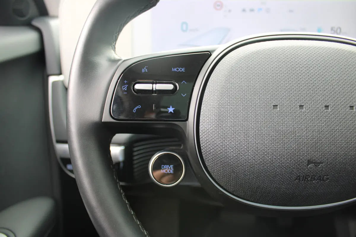 Connect 77.4 kWh | Panoramadak | | Achteruitrijcamera | Airco (automatisch) | Apple Carplay/Android Auto|telefoonintegratie premium