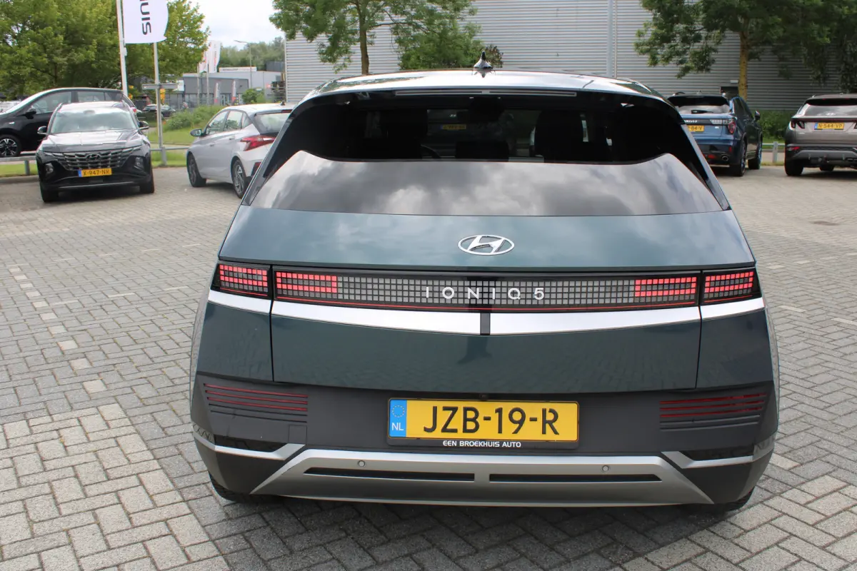Connect 77.4 kWh | Panoramadak | | Achteruitrijcamera | Airco (automatisch) | Apple Carplay/Android Auto|telefoonintegratie premium