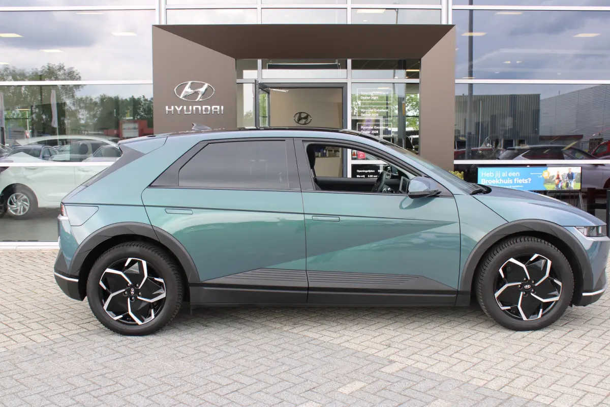 Connect 77.4 kWh | Panoramadak | | Achteruitrijcamera | Airco (automatisch) | Apple Carplay/Android Auto|telefoonintegratie premium