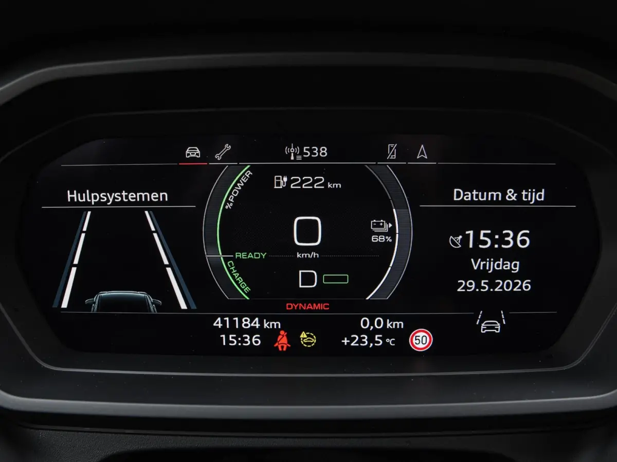 40 Launch edition S Competition 77 kWh | Trekhaak | HUD | Warmtepomp | ACC | Matrix LED | Leder | Keyless | Camera | Sonos audio | 20" | Dealeronderhouden