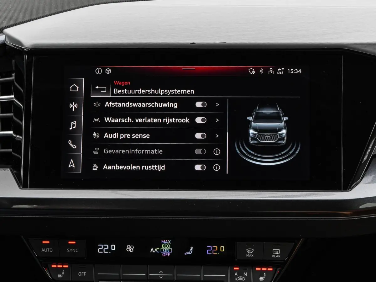 40 Launch edition S Competition 77 kWh | Trekhaak | HUD | Warmtepomp | ACC | Matrix LED | Leder | Keyless | Camera | Sonos audio | 20" | Dealeronderhouden