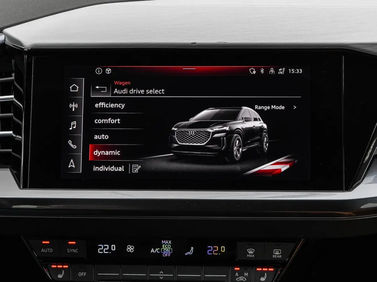 40 Launch edition S Competition 77 kWh | Trekhaak | HUD | Warmtepomp | ACC | Matrix LED | Leder | Keyless | Camera | Sonos audio | 20" | Dealeronderhouden