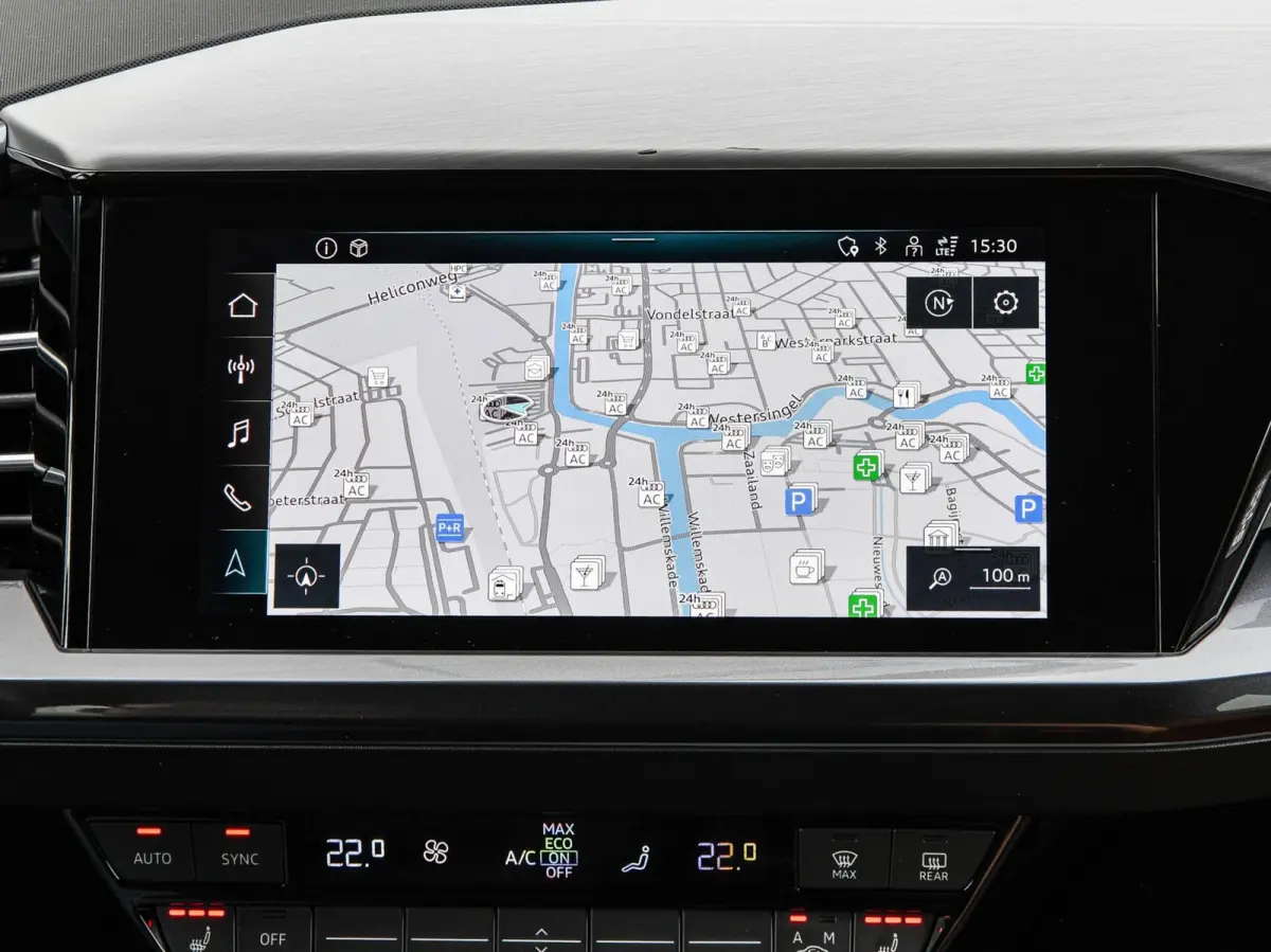 40 Launch edition S Competition 77 kWh | Trekhaak | HUD | Warmtepomp | ACC | Matrix LED | Leder | Keyless | Camera | Sonos audio | 20" | Dealeronderhouden