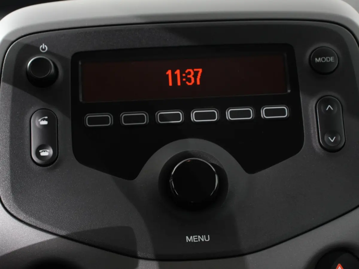 1.0 e-VTi Active Airco  Bluetooth  Led  DAB 5 deurs