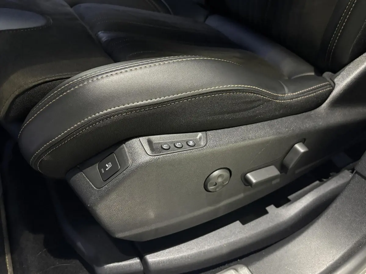 1.6 PHEV HYbrid 225 GT|Black Pack|Memory|360|FOCAL|Carplay|Navi|PDC|ACC|Side assist|Lane Assist|