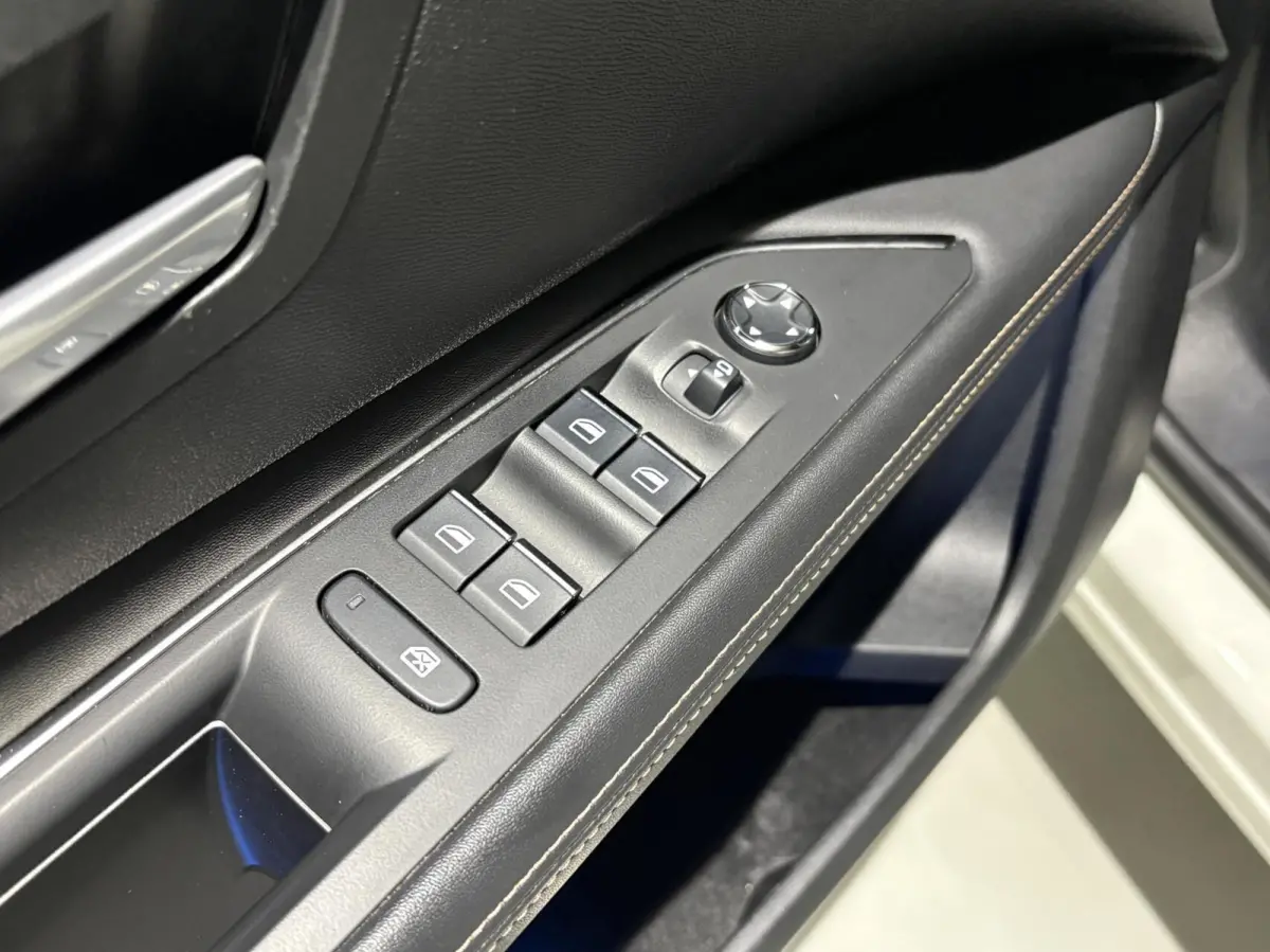 1.6 PHEV HYbrid 225 GT|Black Pack|Memory|360|FOCAL|Carplay|Navi|PDC|ACC|Side assist|Lane Assist|