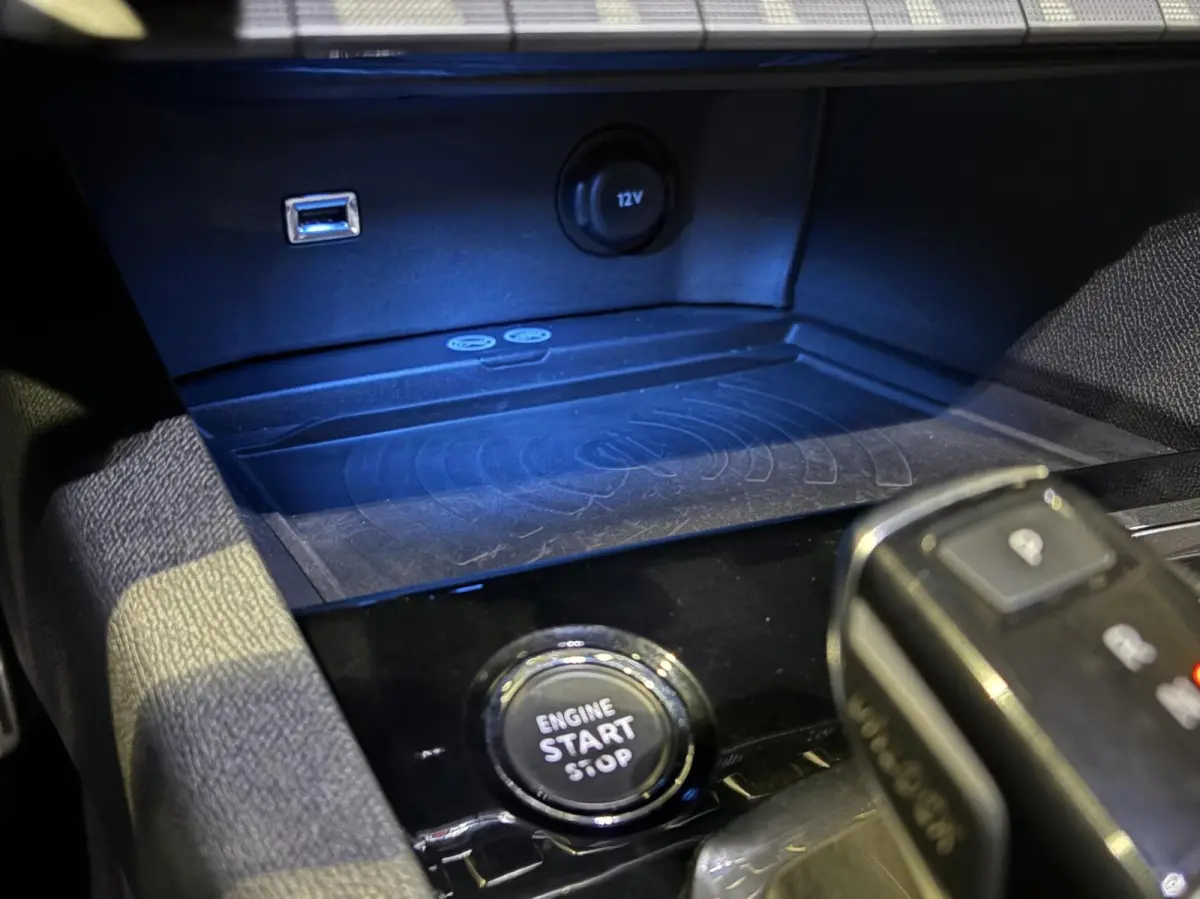 1.6 PHEV HYbrid 225 GT|Black Pack|Memory|360|FOCAL|Carplay|Navi|PDC|ACC|Side assist|Lane Assist|