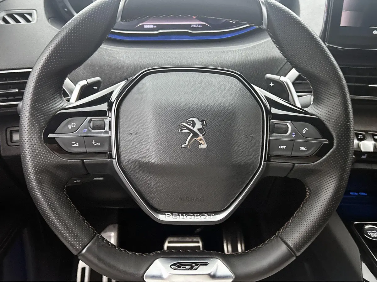 1.2 130pk GT Automaat | Elektrische Klep | Navigatie | Camera Voor + Achter | Keyless Entry/Start | 19"LMV | Full-LED | Stoelverwarming |