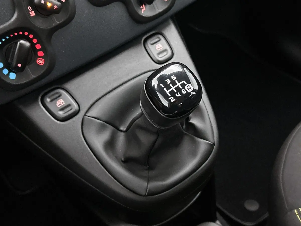 1.0 70pk Hybrid City | Cruise Control | Parkeersensoren | Iso Fix | Airco |