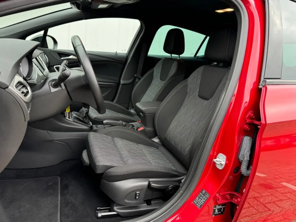 1.2 Turbo Edition 2020 met Navi/Camera, Trekhaak, Dodehoek, AGR