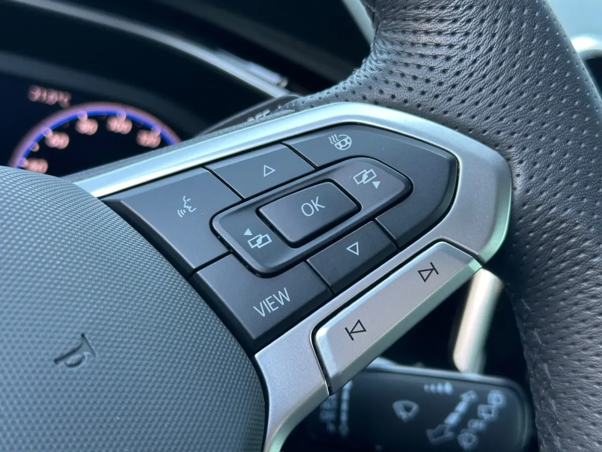 1.5 TSI 150pk DSG R-Line | Camera | Keyless | Elek. Achterklep | Dode hoek | Rijklaar incl. 1 jaar Bovag garantie