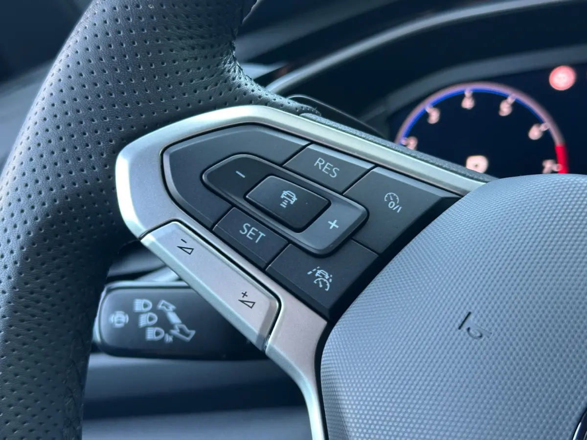 1.5 TSI 150pk DSG R-Line | Camera | Keyless | Elek. Achterklep | Dode hoek | Rijklaar incl. 1 jaar Bovag garantie