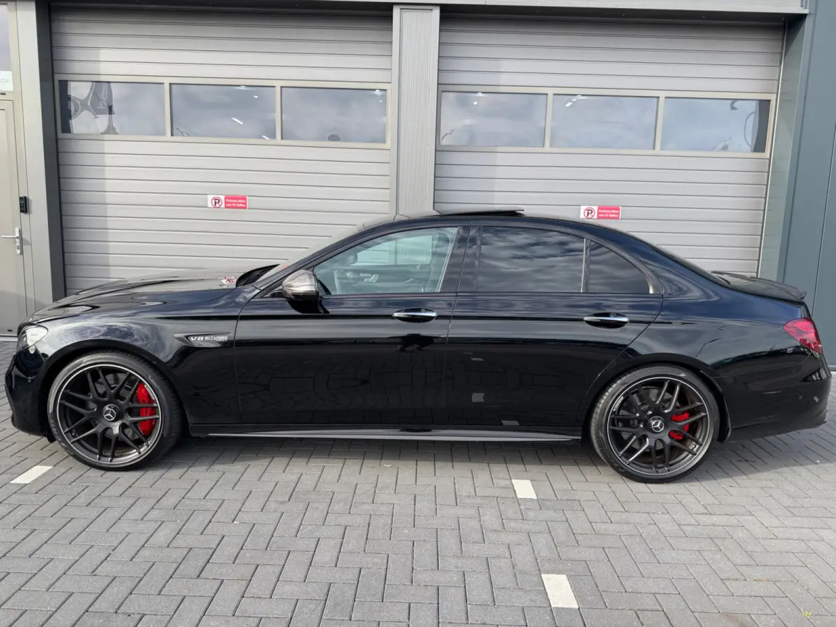 AMG E63 S 4MATIC+ Carbon Softclose BOMVOL