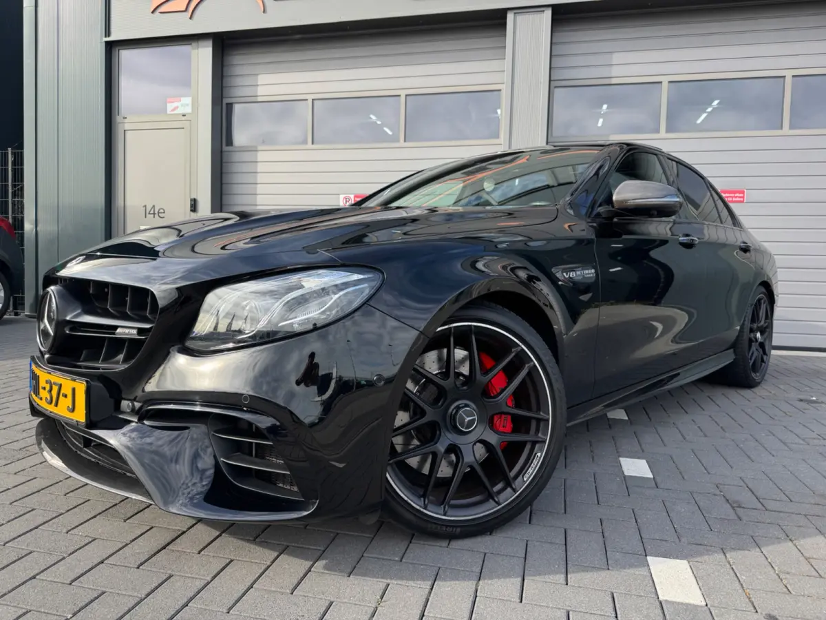 AMG E63 S 4MATIC+ Carbon Softclose BOMVOL
