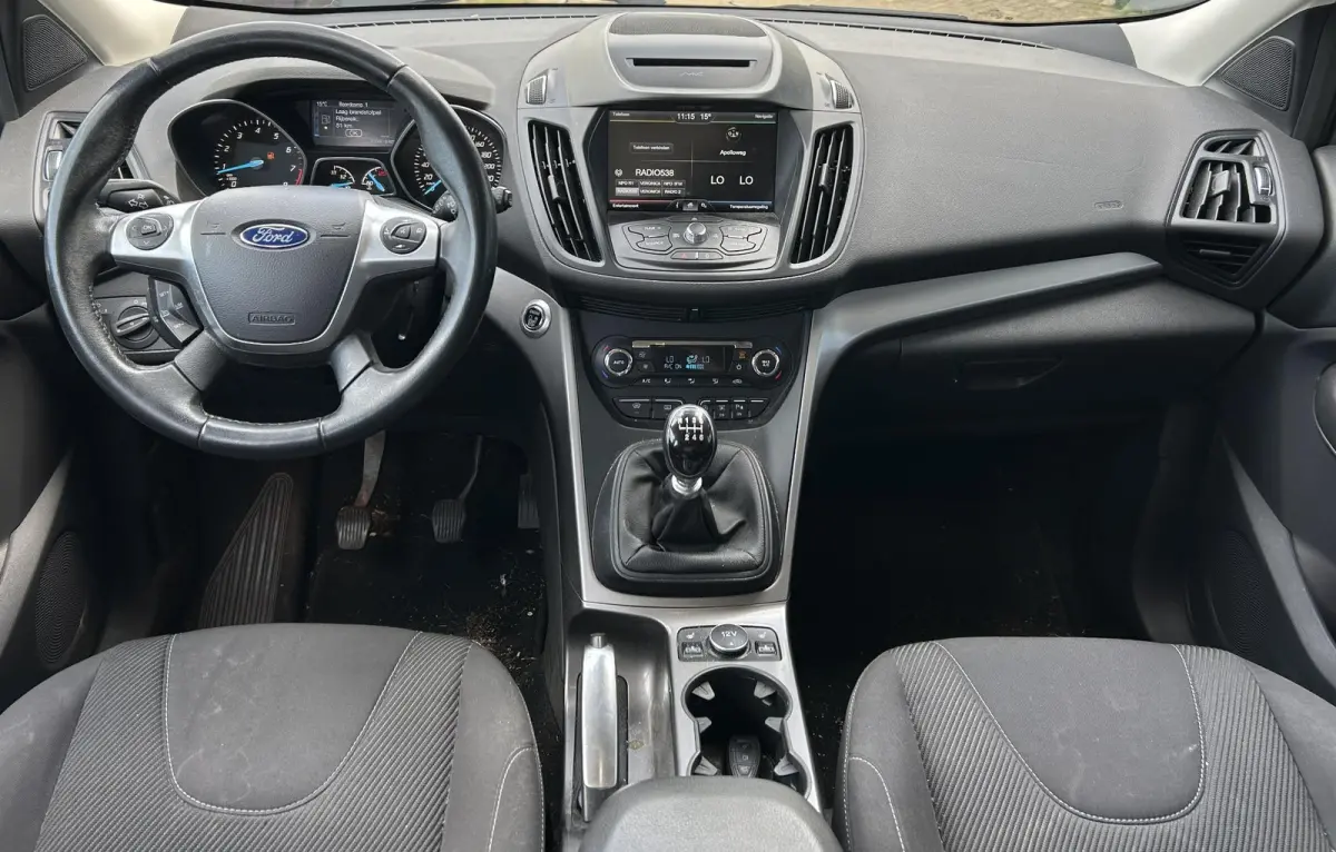 1.5 Titanium Styling Pack 150PK | Nette Staat! | Trekhaak | Parkeersensoren Voor en Achter | Navigatie | Stoelverwarming | Climate Control | 2 Sleutels | Voorruitverwarming | Cruise Control 