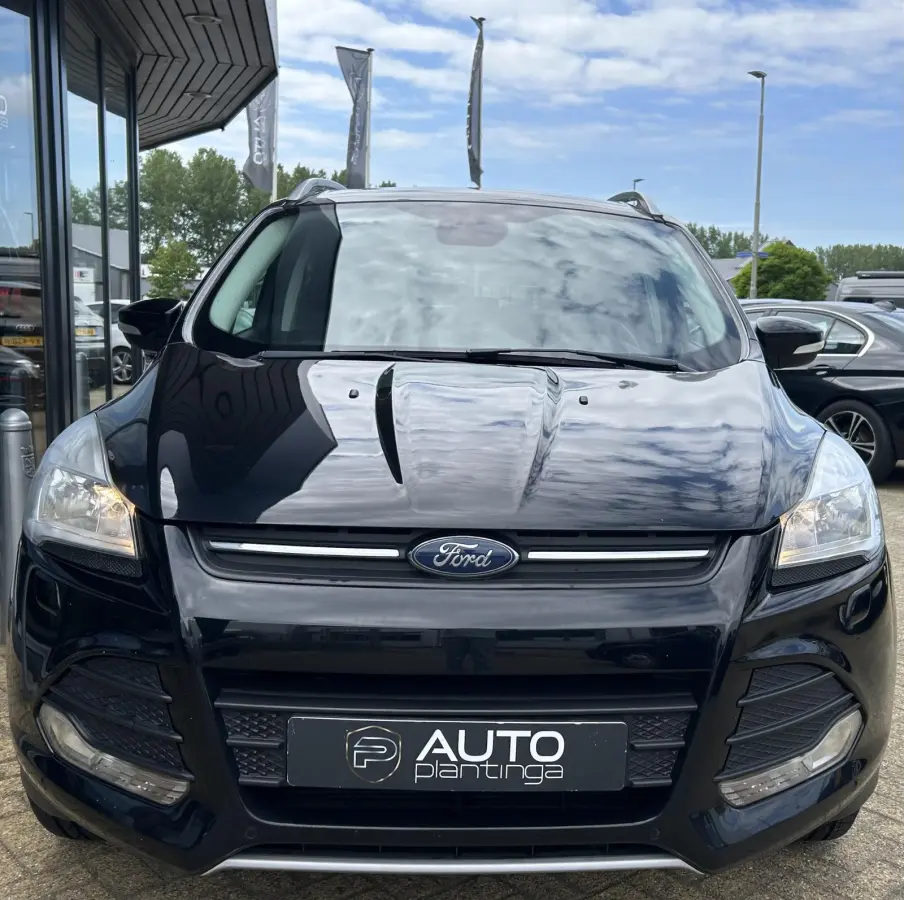 1.5 Titanium Styling Pack 150PK | Nette Staat! | Trekhaak | Parkeersensoren Voor en Achter | Navigatie | Stoelverwarming | Climate Control | 2 Sleutels | Voorruitverwarming | Cruise Control 