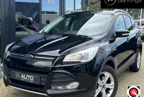 1.5 Titanium Styling Pack 150PK | Nette Staat! | Trekhaak | Parkeersensoren Voor en Achter | Navigatie | Stoelverwarming | Climate Control | 2 Sleutels | Voorruitverwarming | Cruise Control 