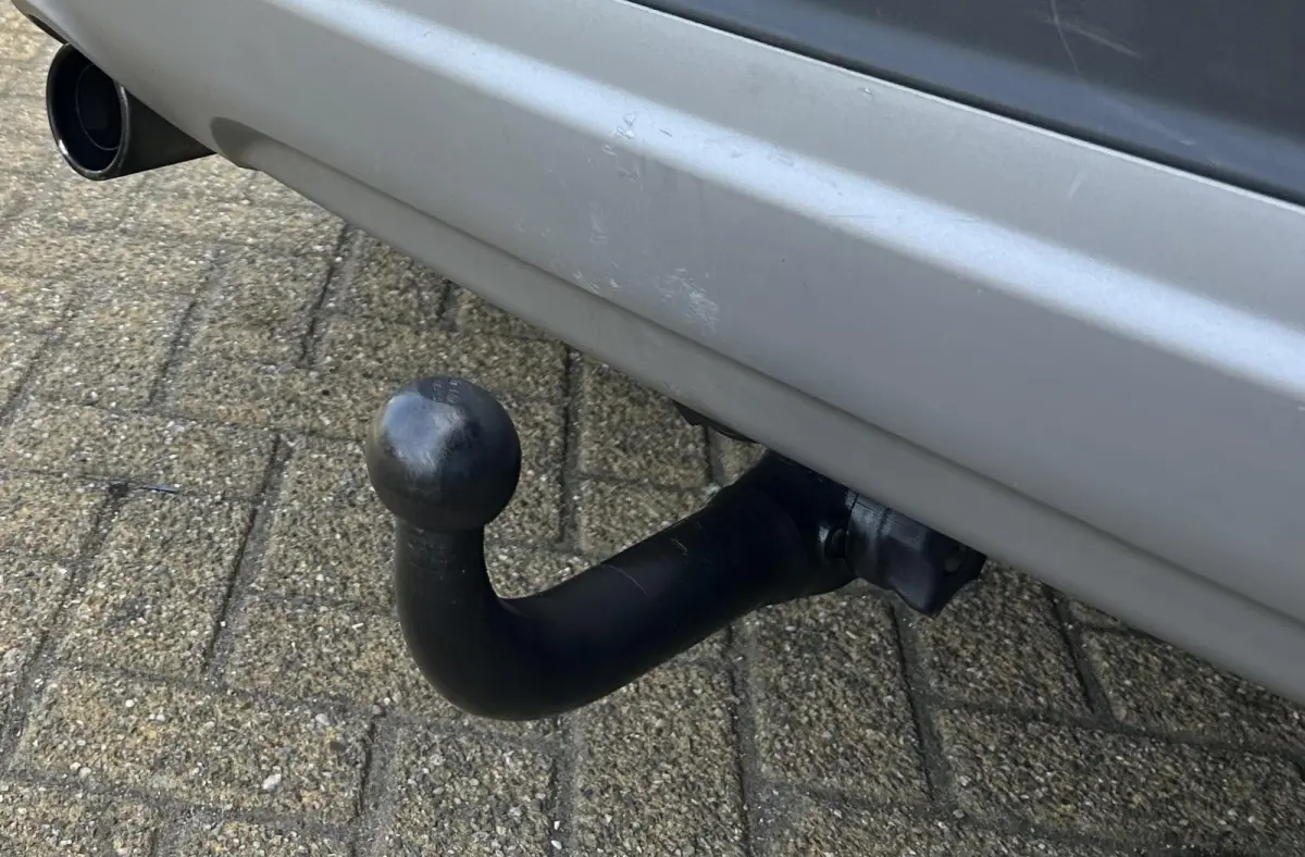 1.5 Titanium Styling Pack 150PK | Nette Staat! | Trekhaak | Parkeersensoren Voor en Achter | Navigatie | Stoelverwarming | Climate Control | 2 Sleutels | Voorruitverwarming | Cruise Control 