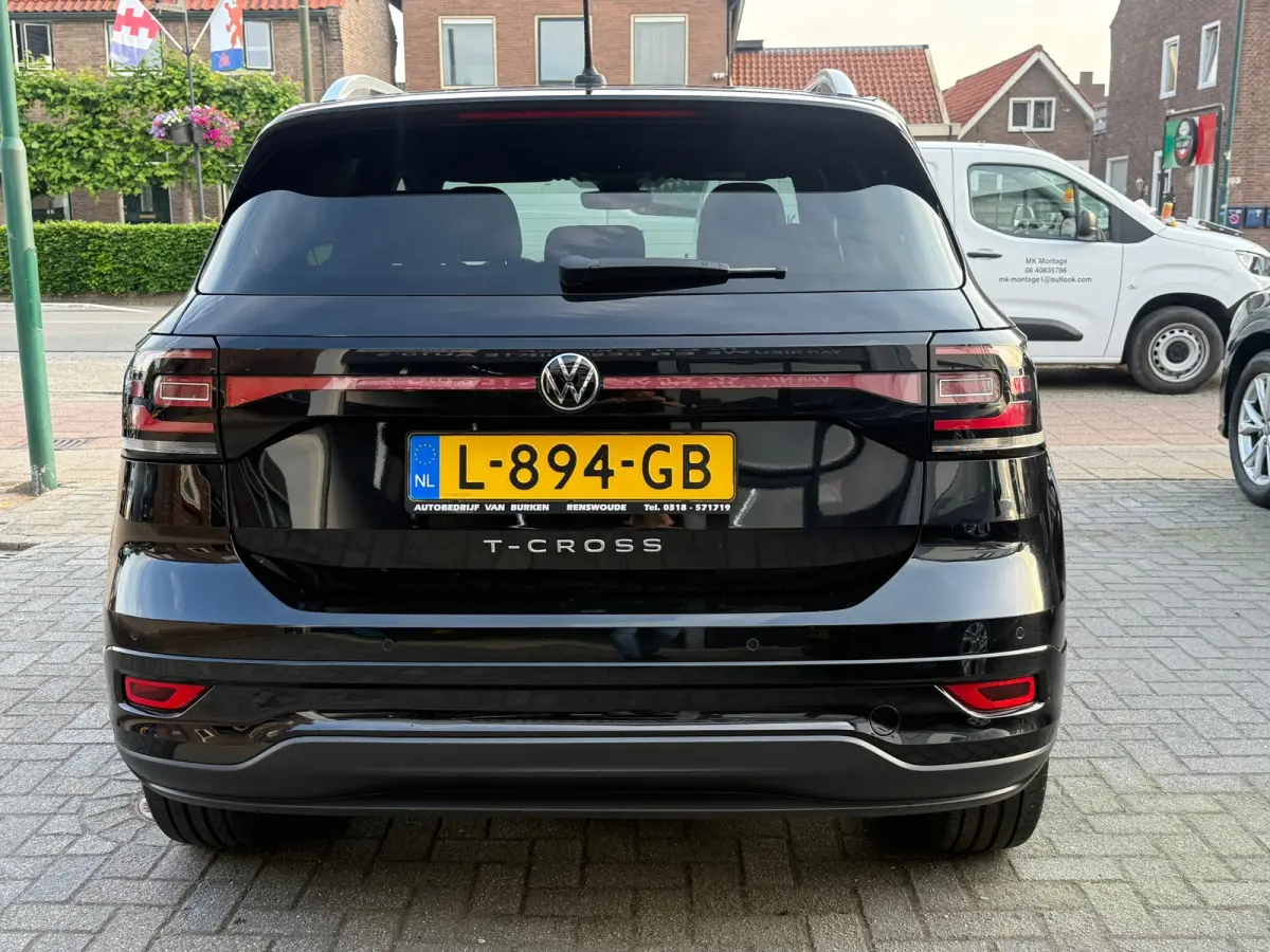 1.0 TSI 2x R-Line, Stoelverwarming,Apple Carplay/Android,Adaptieve Cruise control,Navigatie