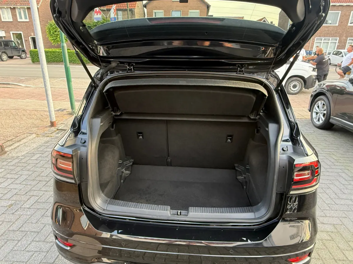 1.0 TSI 2x R-Line, Stoelverwarming,Apple Carplay/Android,Adaptieve Cruise control,Navigatie