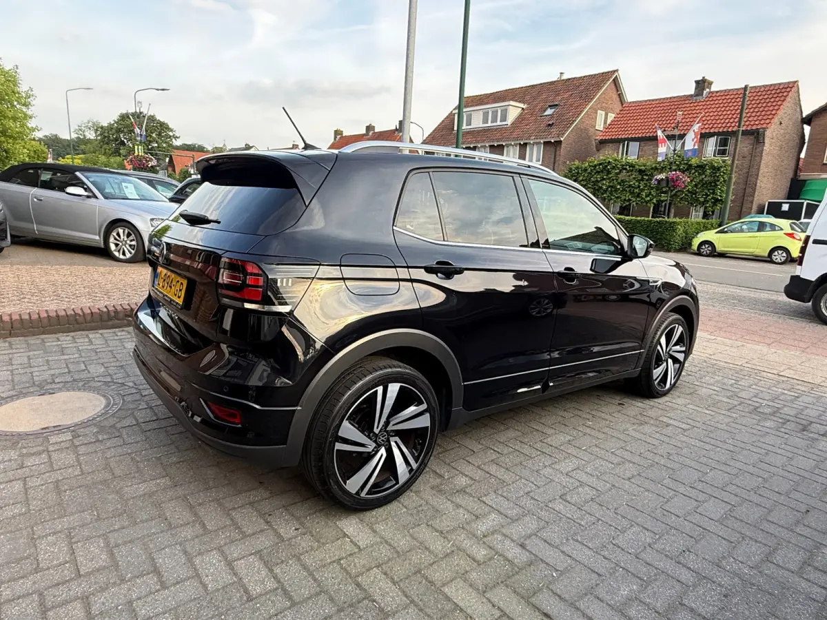 1.0 TSI 2x R-Line, Stoelverwarming,Apple Carplay/Android,Adaptieve Cruise control,Navigatie