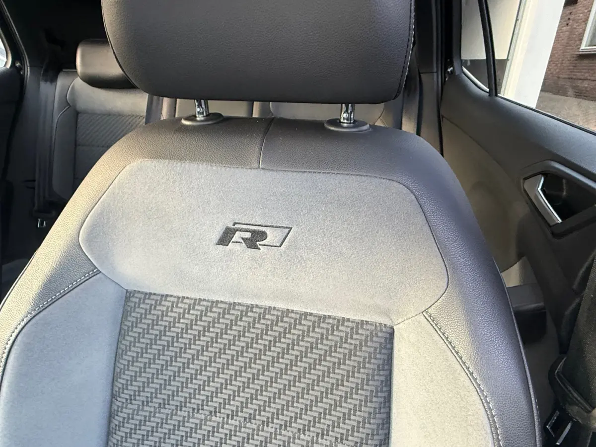 1.0 TSI 2x R-Line, Stoelverwarming,Apple Carplay/Android,Adaptieve Cruise control,Navigatie