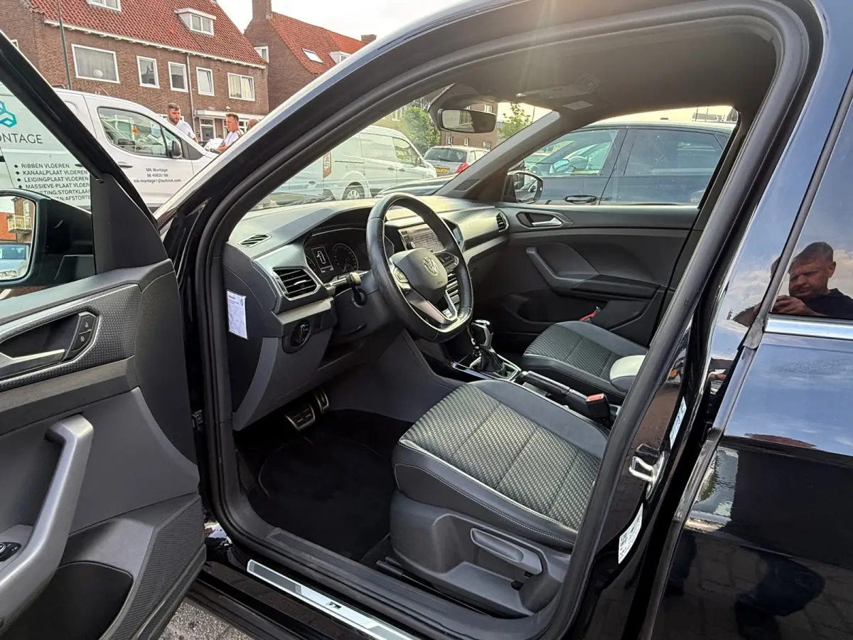 1.0 TSI 2x R-Line, Stoelverwarming,Apple Carplay/Android,Adaptieve Cruise control,Navigatie