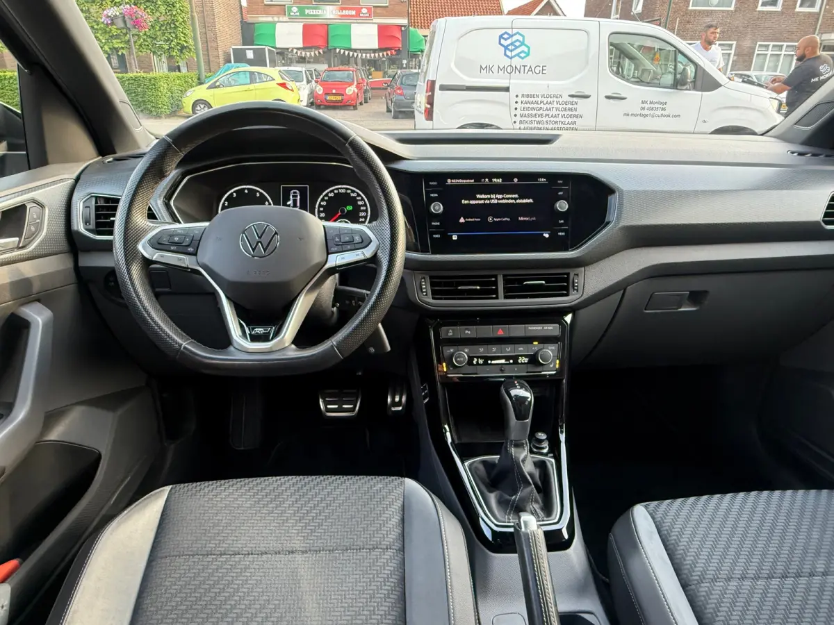 1.0 TSI 2x R-Line, Stoelverwarming,Apple Carplay/Android,Adaptieve Cruise control,Navigatie