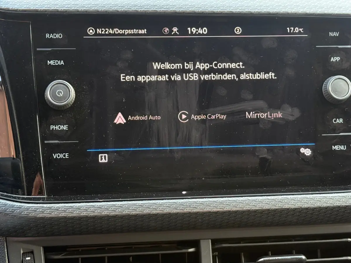 1.0 TSI 2x R-Line, Stoelverwarming,Apple Carplay/Android,Adaptieve Cruise control,Navigatie