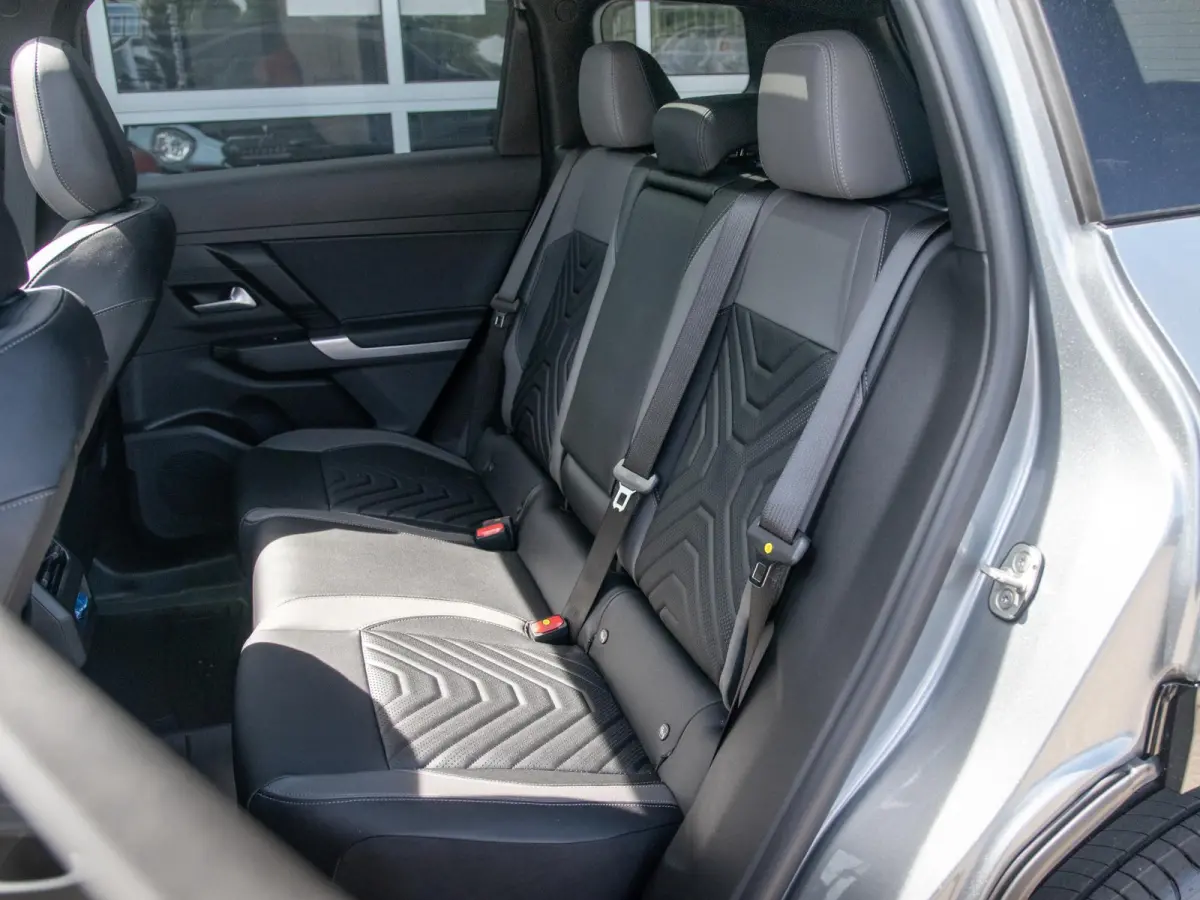First Edition 74 kWh | Adapt. Cruise | Camera | Carplay | 20" | Elektr. A-Klep | Navi | Winter Pack | Schuif/Kanteldak | Premium Pack | Conv. Pack | Warmtepomp