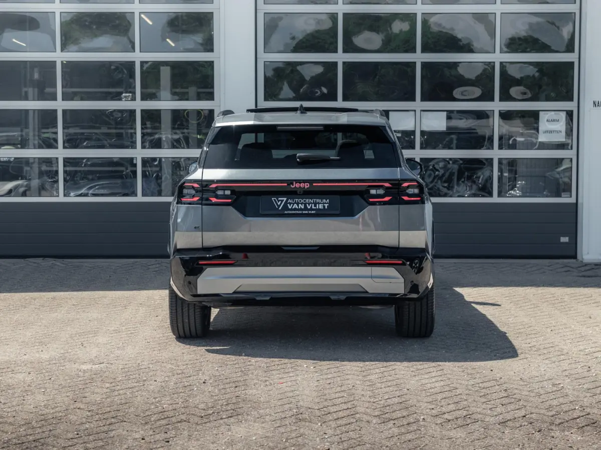 First Edition 74 kWh | Adapt. Cruise | Camera | Carplay | 20" | Elektr. A-Klep | Navi | Winter Pack | Schuif/Kanteldak | Premium Pack | Conv. Pack | Warmtepomp