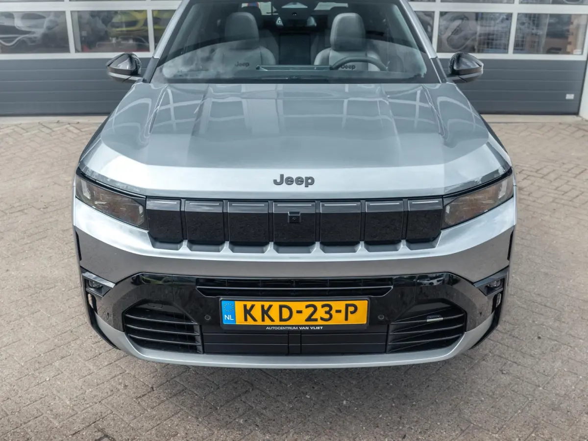 1.6 e-Hybrid Plug-In First Edition | Adapt. Cruise | Camera | Carplay | 20" | Elektr. A-Klep | Navi | Winter Pack | Schuif/Kanteldak | Premium Pack | Conv. Pack