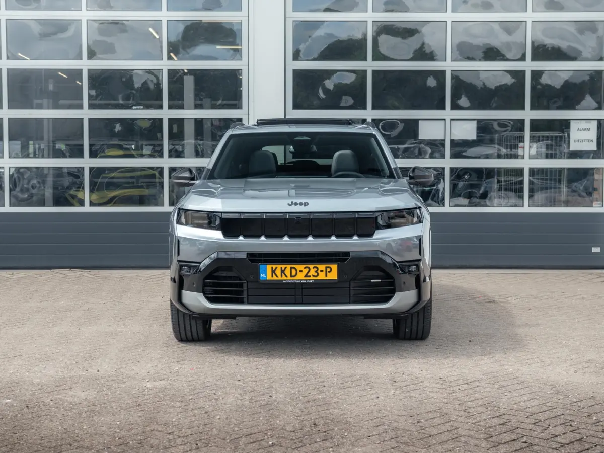 1.6 e-Hybrid Plug-In First Edition | Adapt. Cruise | Camera | Carplay | 20" | Elektr. A-Klep | Navi | Winter Pack | Schuif/Kanteldak | Premium Pack | Conv. Pack