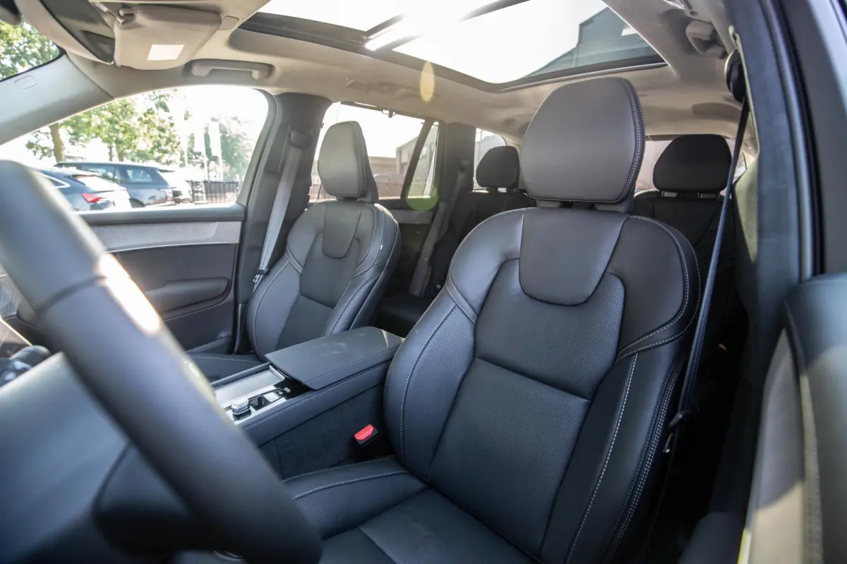 2.0 T8 Plug-in hybrid AWD Ultra Dark Exec. Ed.