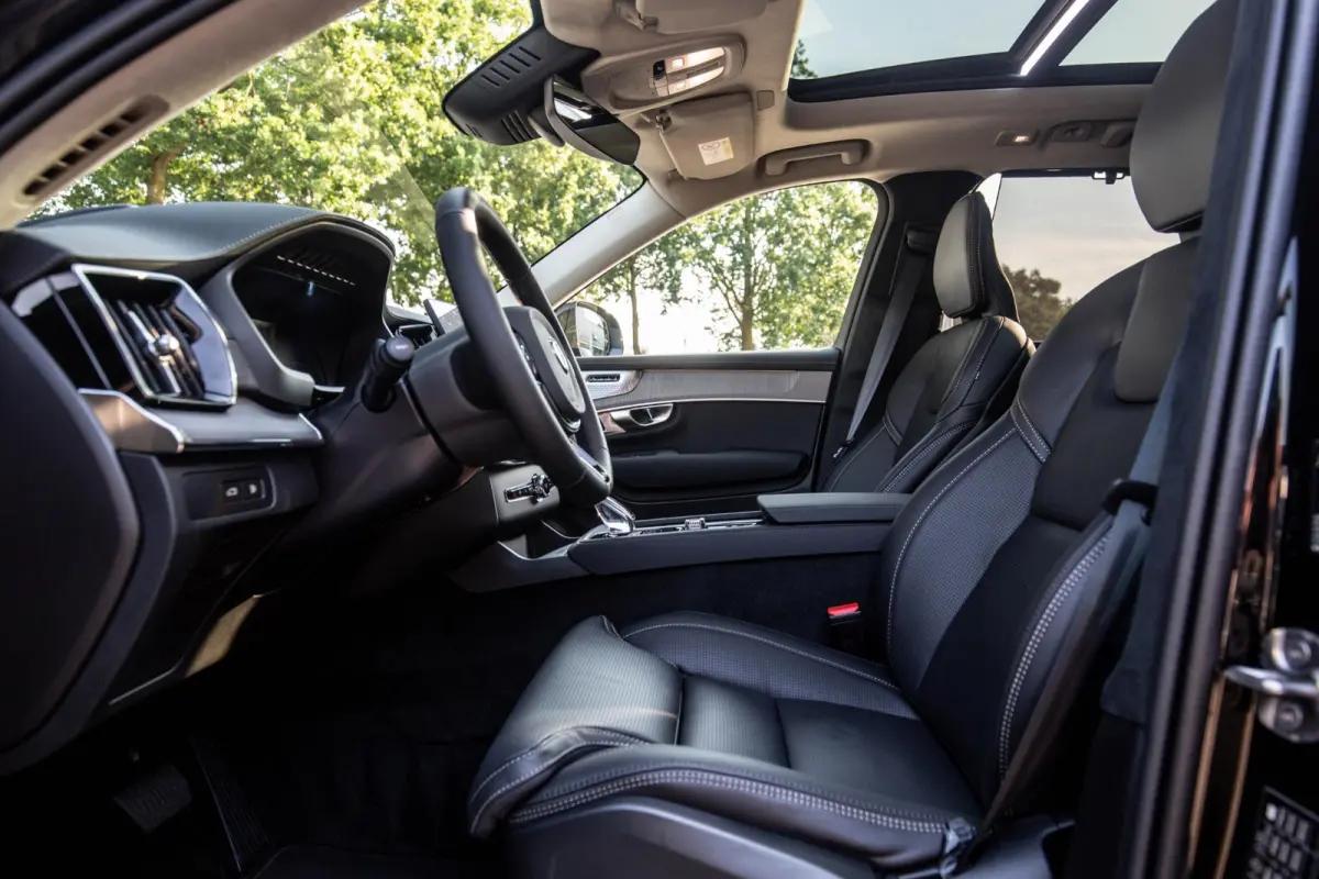 2.0 T8 Plug-in hybrid AWD Ultra Dark Exec. Ed.