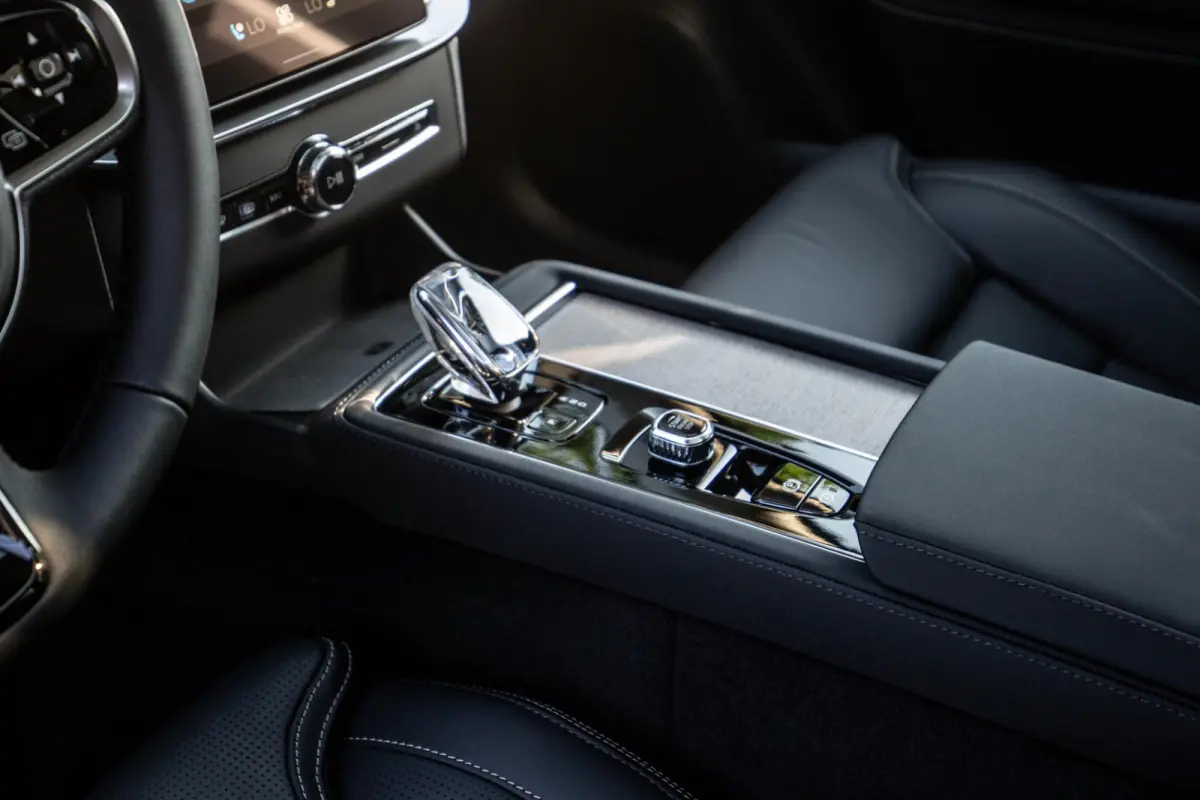 2.0 T8 Plug-in hybrid AWD Ultra Dark Exec. Ed.