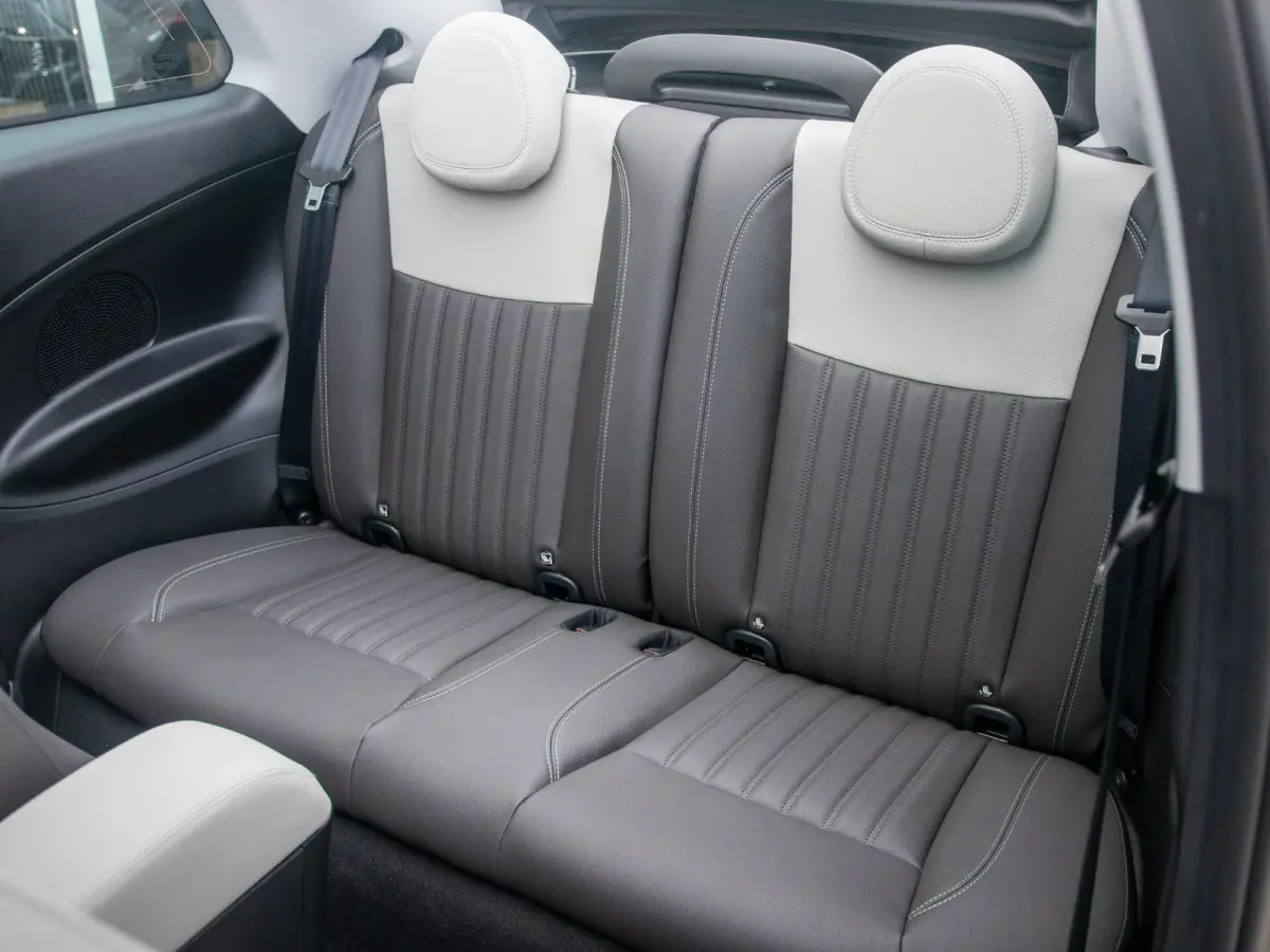 Hybrid La Prima Cabrio | Clima | LED | PDC | JBL Premium Audio | 17" | Camera | Canneloni Ivory/Piombo interieur