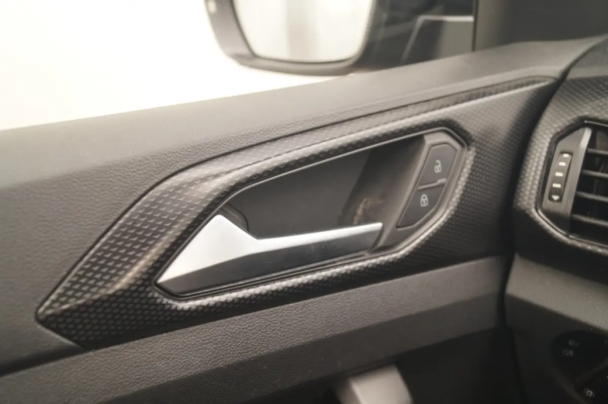 1.0 TSI Life -NAVI-PDC-AIRCO-DAB-CARPLAY-