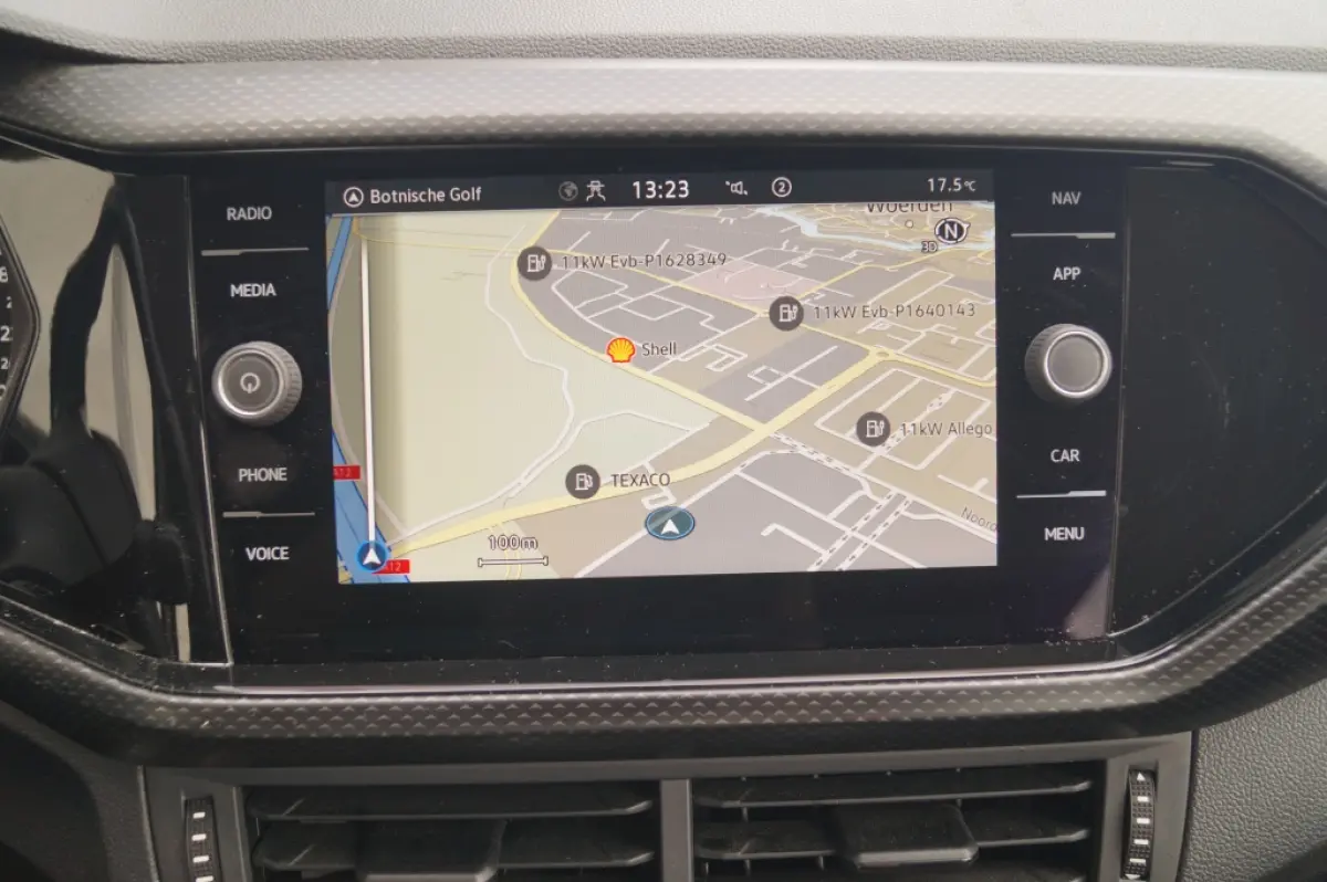 1.0 TSI Life -NAVI-PDC-AIRCO-DAB-CARPLAY-