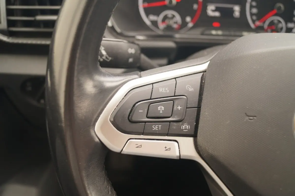 1.0 TSI Life -NAVI-PDC-AIRCO-DAB-CARPLAY-