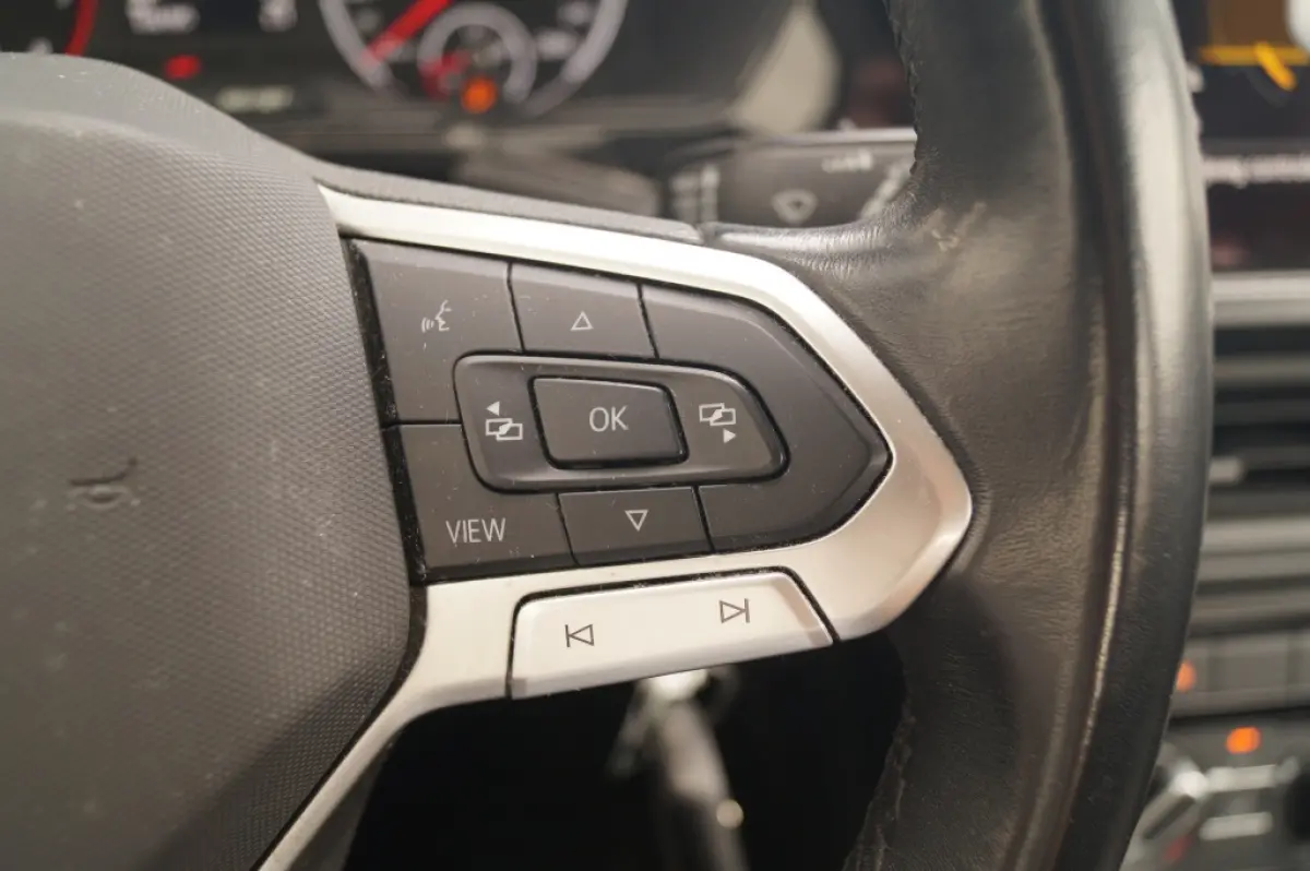 1.0 TSI Life -NAVI-PDC-AIRCO-DAB-CARPLAY-