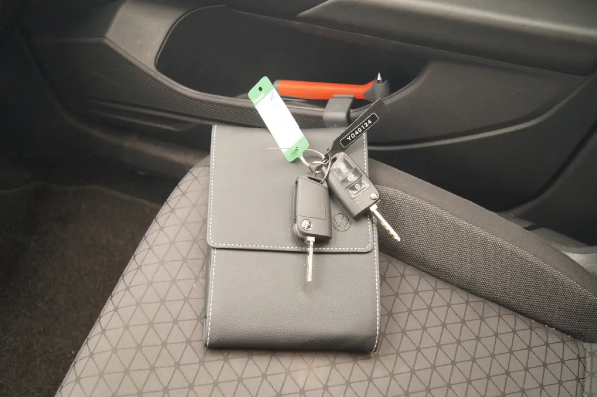 1.0 TSI Life -NAVI-PDC-AIRCO-DAB-CARPLAY-