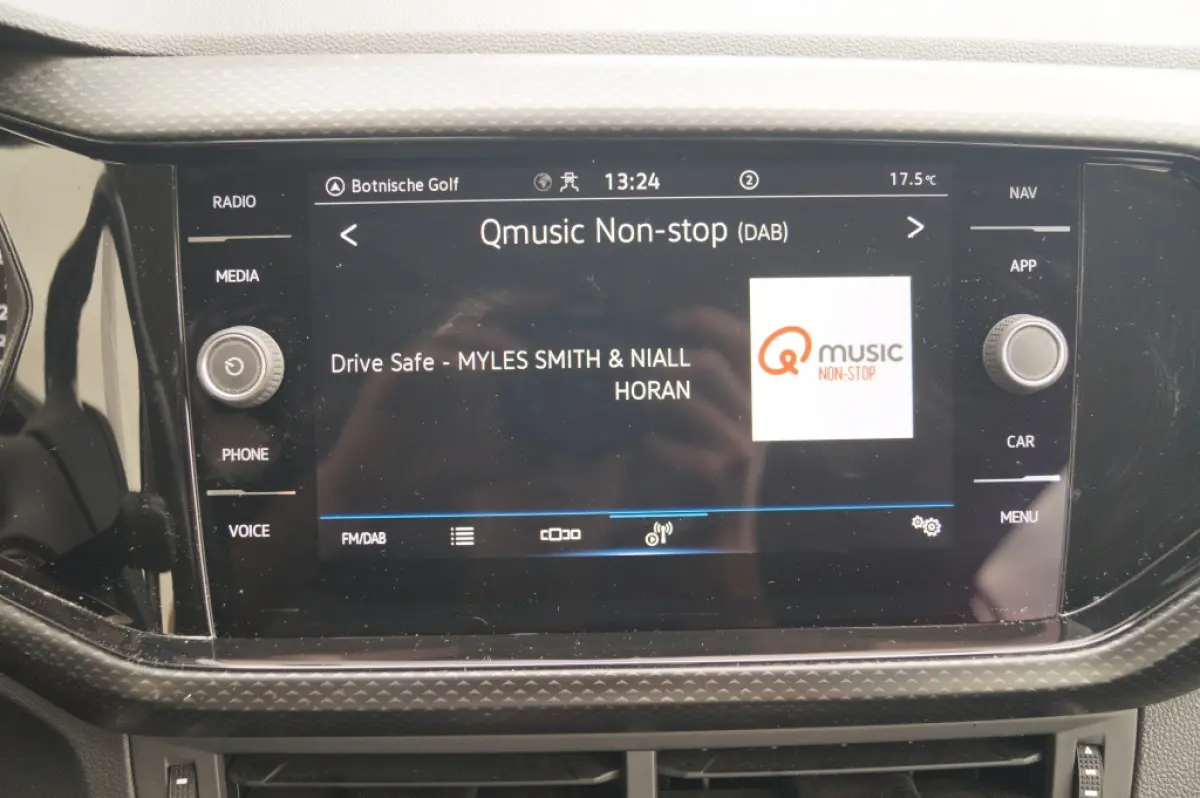 1.0 TSI Life -NAVI-PDC-AIRCO-DAB-CARPLAY-